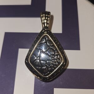 Premier Designs Gold and Black Pendant Necklace